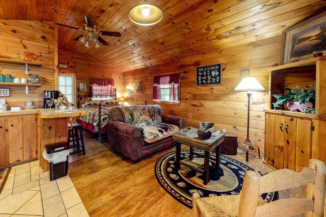 Bear Caves At Black Bear Cottages Sevierville Værelse billede